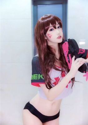 《临江仙》